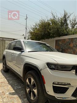 جیپ گراند شیرۆکی